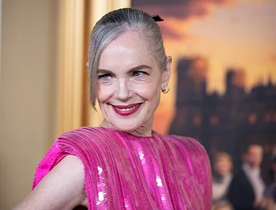 Portrait of Elizabeth McGovern