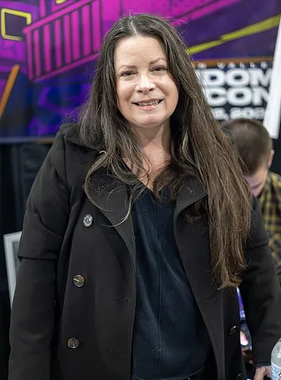 Portrait of Holly Marie Combs