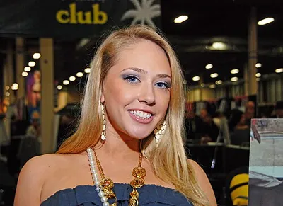 Portrait of Kagney Linn Karter