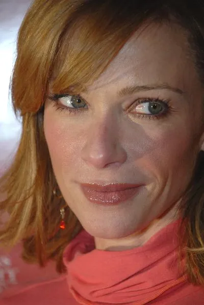 Portrait of Lauren Holly